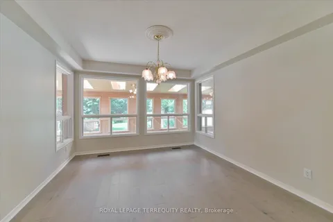154 Centennial Rd, Toronto, ON M1C 1Z5