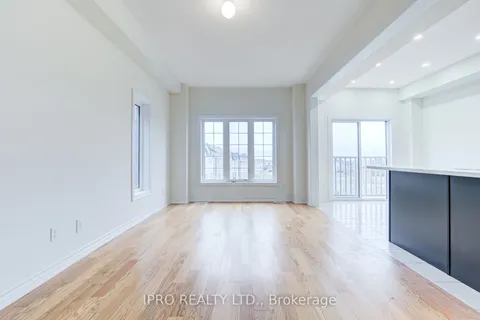 1113 Skyridge Blvd, Pickering, ON L1X 2R2