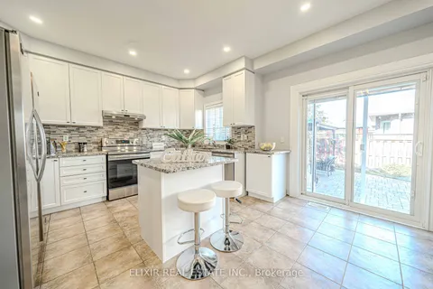 67 Rosswell Dr, Clarington, ON L1E 3J7