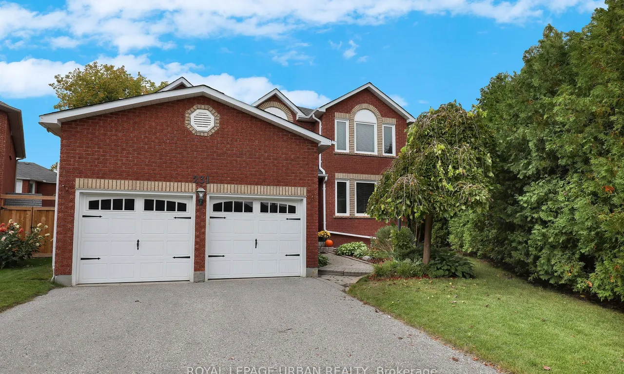 231 Mossbrook Sq, Pickering, ON L1V 6P8