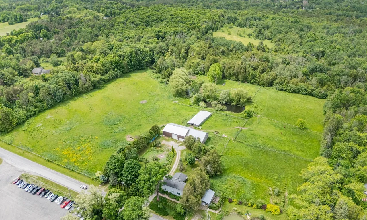 13330 Marsh Hill Rd, Scugog, ON L9L 1Z5