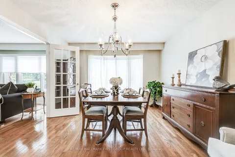 33 Rice Dr, Whitby, ON L1N 7Z2