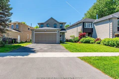 25 Bornholm Dr, Toronto, ON M1C 4P9