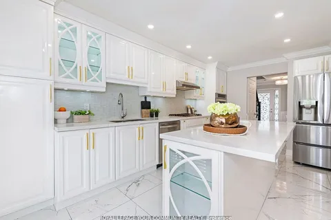 25 Bornholm Dr, Toronto, ON M1C 4P9