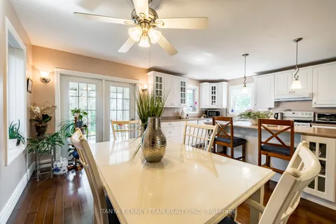 378 Major St, Scugog, ON L9L 1E8