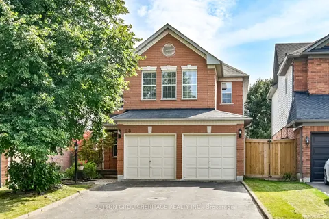 25 Spinning Lane, Whitby, ON L1P 1M8