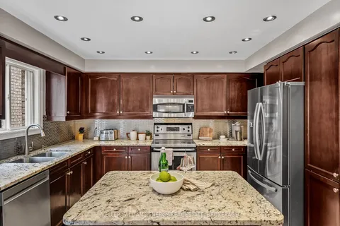 132 Kearney Dr, Ajax, ON L1T 3Y3