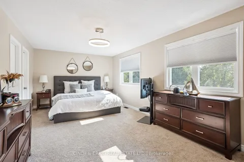 89 Hemmingway Dr, Clarington, ON L1E 2C2