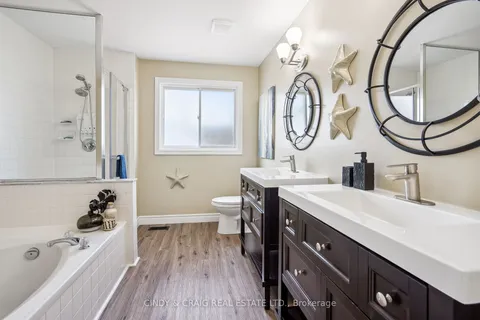 89 Hemmingway Dr, Clarington, ON L1E 2C2