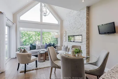 17 Ball Cres, Whitby, ON L1P 1W6