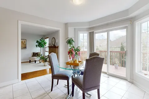31 Welsh St, Ajax, ON L1T 4A4