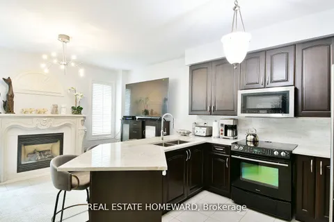 59 Belleville St, Toronto, ON M4E 3X9