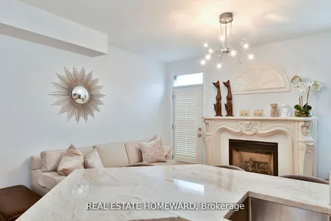 59 Belleville St, Toronto, ON M4E 3X9