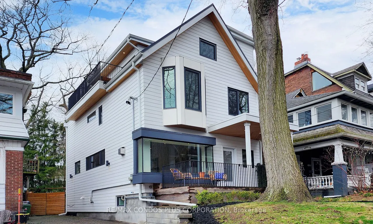52 Fernwood Park Ave, Toronto, ON M4E 3G1