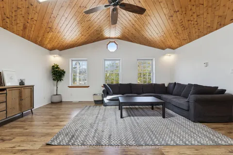 339 Carnegie Beach Rd, Scugog, ON L9L 1B6