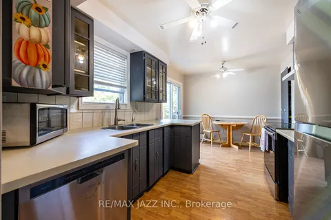 47 Muir Cres, Whitby, ON L1P 1B5