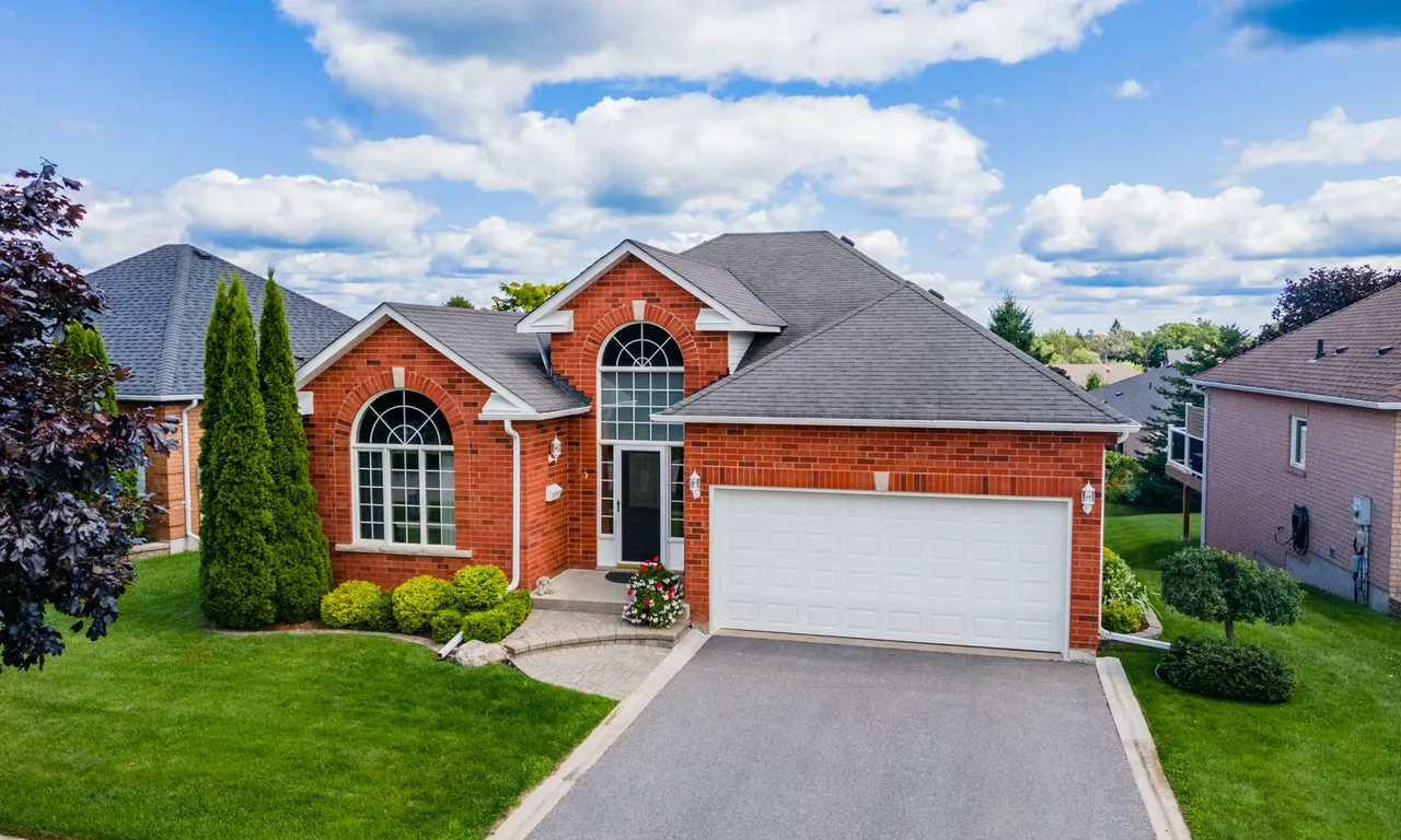 83 South Garden Crt, Scugog, ON L9L 1S3