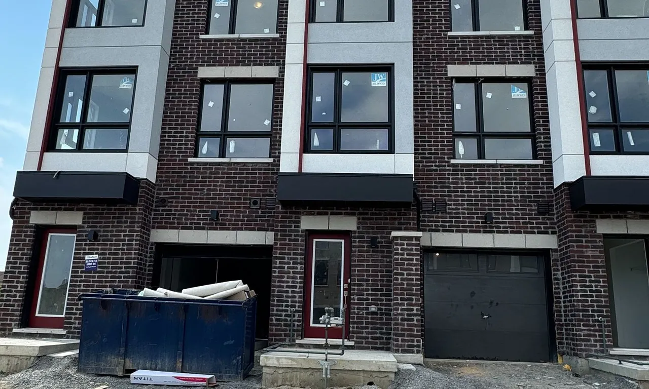 34 Pegler St, Ajax, ON L1S 7M3