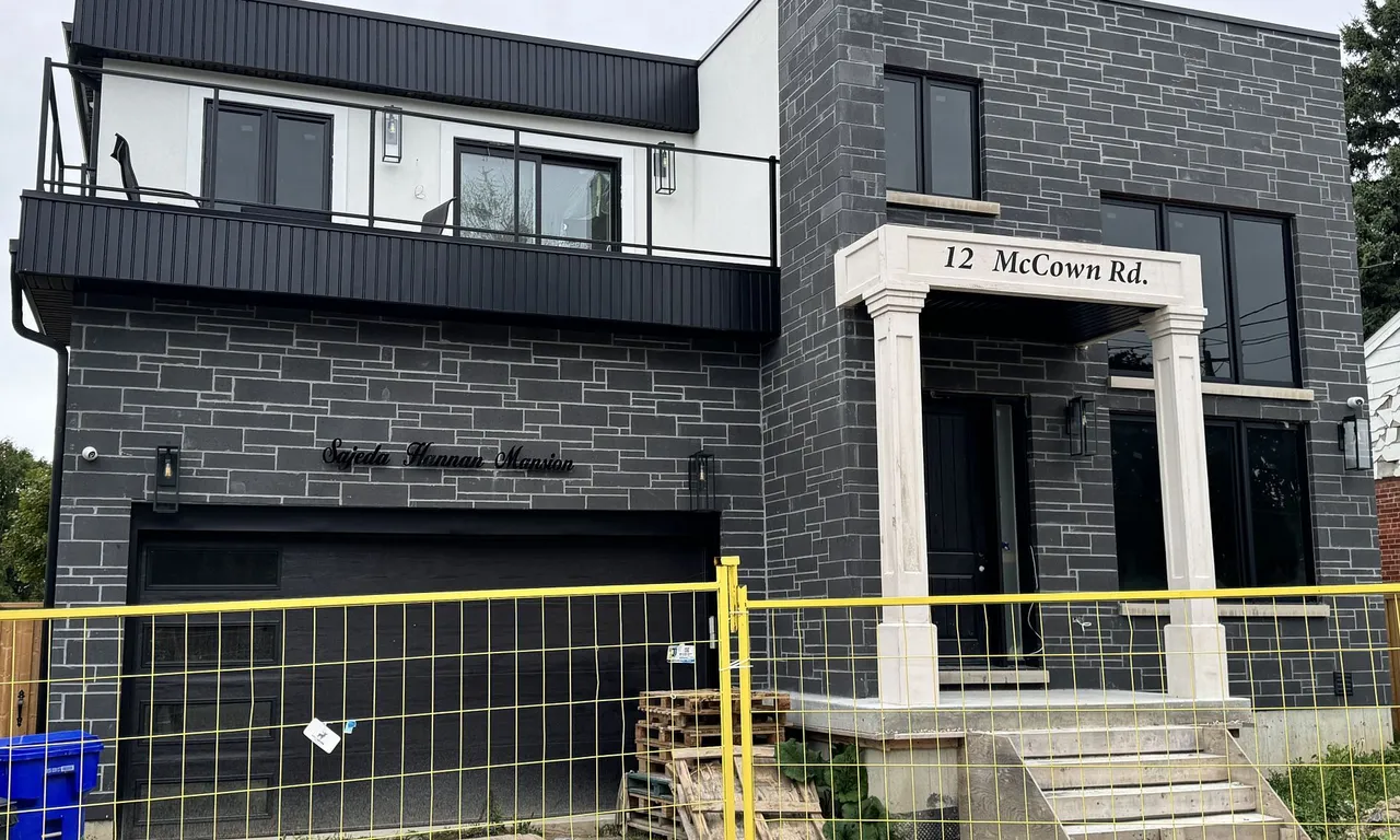 12 Mccowan Rd, Toronto, ON M1M 3L8