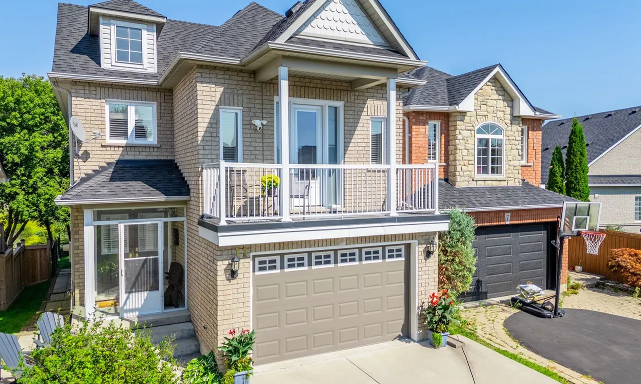 11 Cotton St, Clarington, ON L1C 5H3