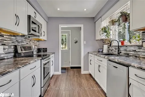 1197 Eldorado Ave, Oshawa, ON L1K 1E9