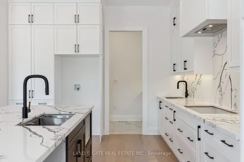 3331 Trulls Rd, Clarington, ON L1E 2L2