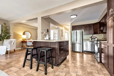 51 Heaver Dr, Whitby, ON L1N 8X3
