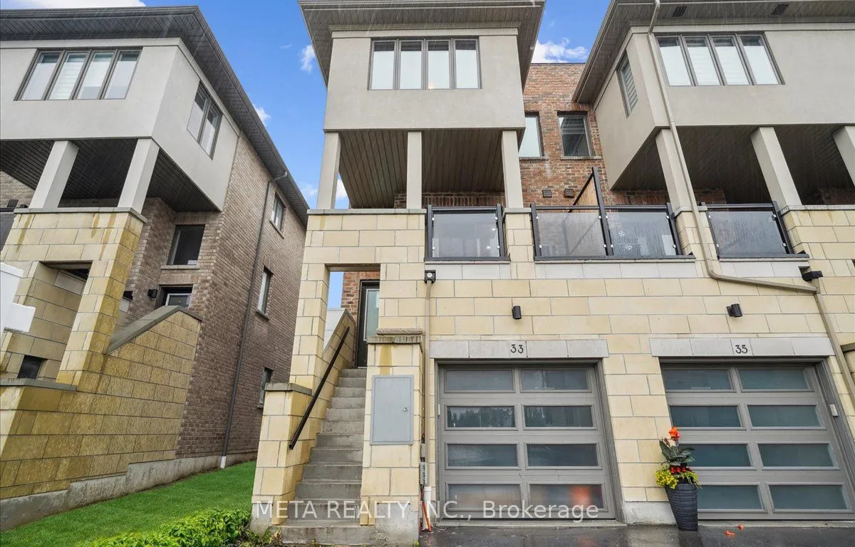 33 Donald Fleming Way, Whitby, ON L1R 0N8