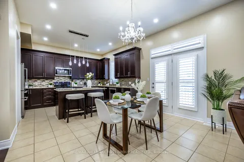 2A Grayson Rd, Ajax, ON L1Z 1E4