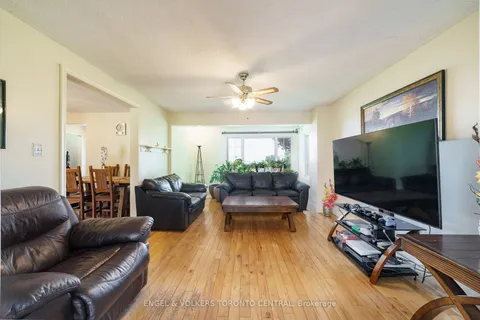 4220 Lakeshore Rd, Clarington, ON L1B 0H1