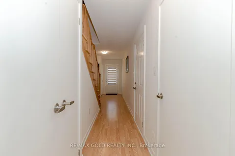 1318 Bradenton Path, Oshawa, ON L1K 1A9
