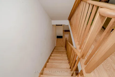 1318 Bradenton Path, Oshawa, ON L1K 1A9