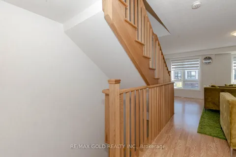 1318 Bradenton Path, Oshawa, ON L1K 1A9