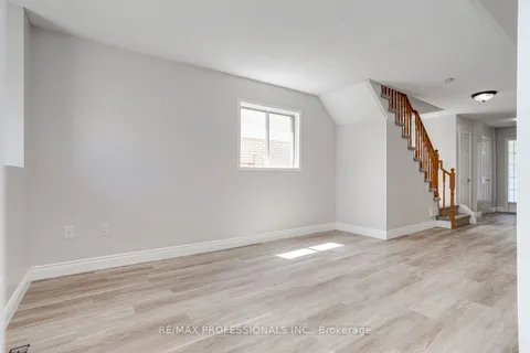 29 Somerscales Dr, Clarington, ON L1C 5B6