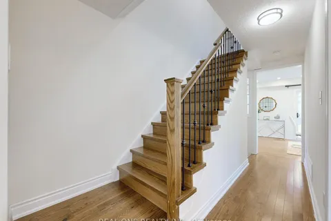 45 Freeport Dr, Toronto, ON M1C 5G1