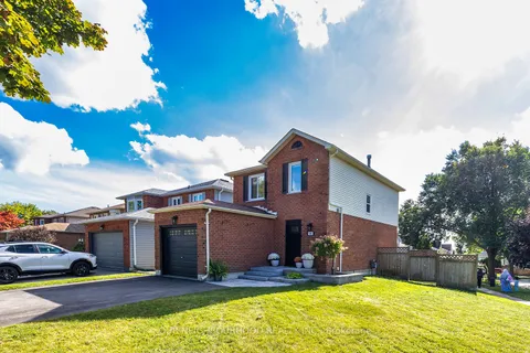 868 Crowells St, Oshawa, ON L1K 1X8