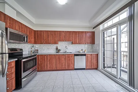 78 Quarrie Lane, Ajax, ON L1T 0N1