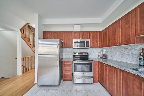 78 Quarrie Lane, Ajax, ON L1T 0N1