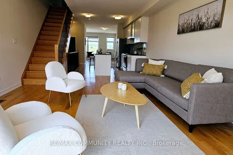 2622 Castlegate Crossing, Pickering, ON L1X 0H9