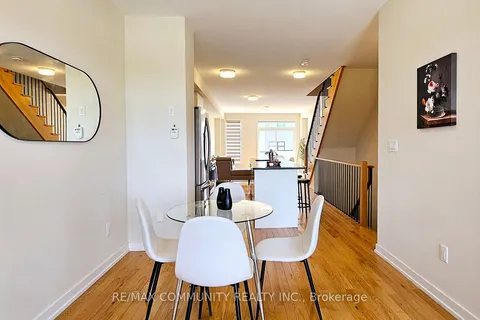 2622 Castlegate Crossing, Pickering, ON L1X 0H9