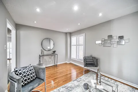 4 Radford Dr, Ajax, ON L1T 1V9