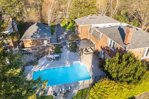 730 Anderson St, Whitby, ON L1N 9Y1