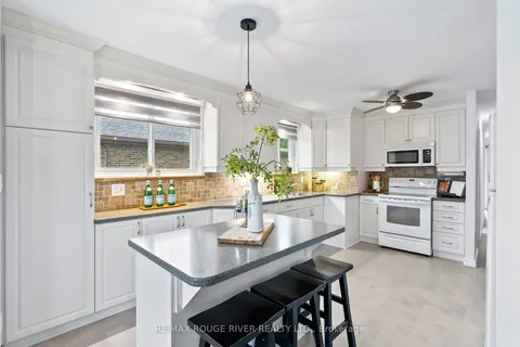 296 Harmony Rd, Oshawa, ON L1G 6L5