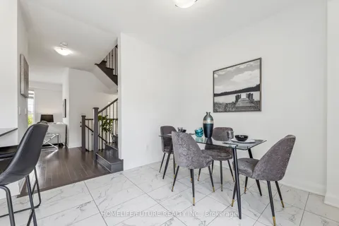 38 Elkington Cres, Whitby, ON L1P 0L7