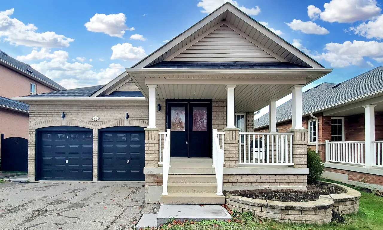 29 Pardon Ave, Whitby, ON L1P 1V1