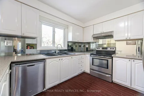 692 Sheppard Ave, Pickering, ON L1V 1G3