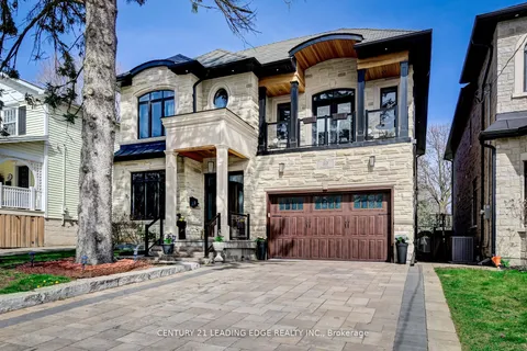 39 Gradwell Dr, Toronto, ON M1M 2N1