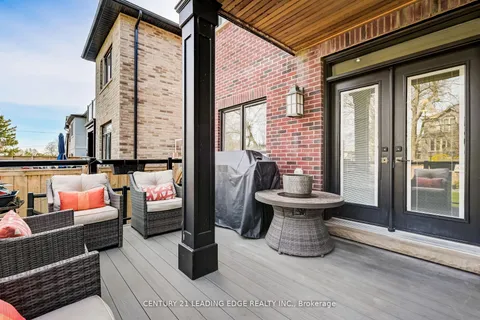 39 Gradwell Dr, Toronto, ON M1M 2N1