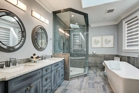 39 Gradwell Dr, Toronto, ON M1M 2N1