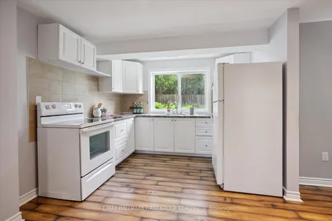8 Mull Cres, Clarington, ON L1E 2C9